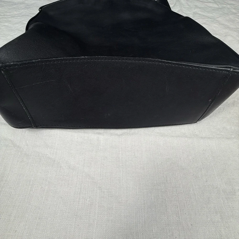 Vintage Coach Hobo Black Leather Shoulder Bag Style 9180 Made in USA Zip Top